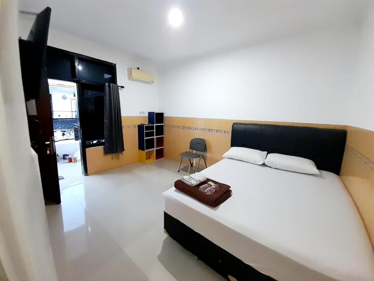 Hotel Srikandi Baru Kejayan Exterior foto